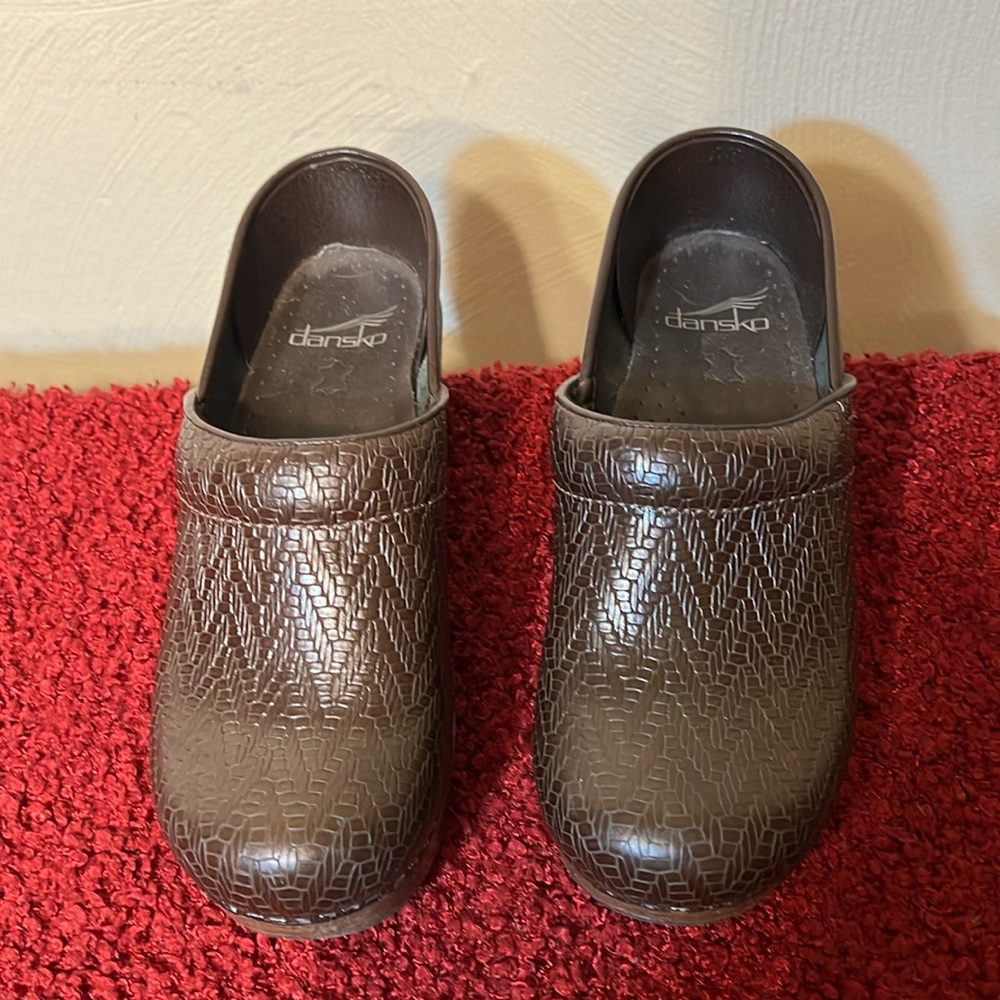 Dansko Brown Tooled Leather Clogs size 6